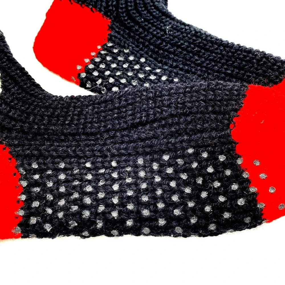 Christmas Santa Slipper Socks Black & Red One Size with Bottom Grips NEW
